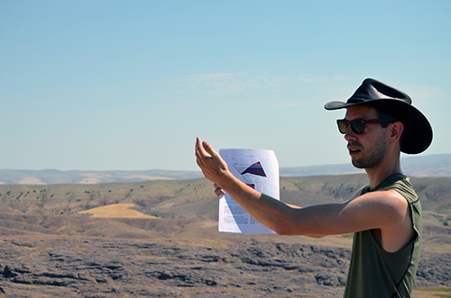 Eldert, explaining the Ayhan basin