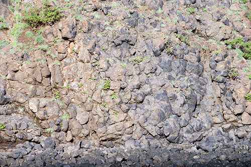 Sampling targets: Pillow lavas...